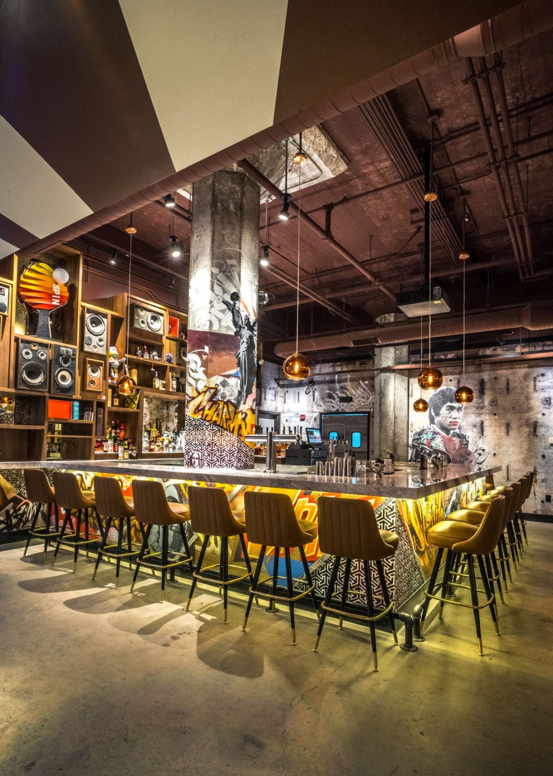 Restaurant/Bar